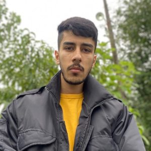 عارف مهدی نیاه نیم‌رخ